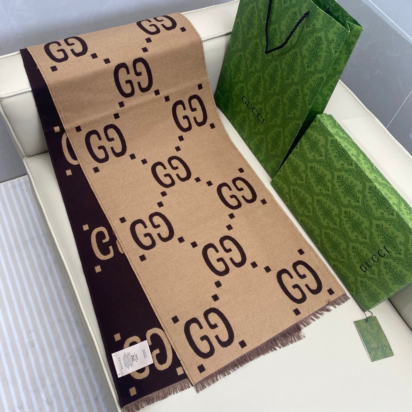 GUCCI 25S SCARF 190 IN WOOL SILK 742030