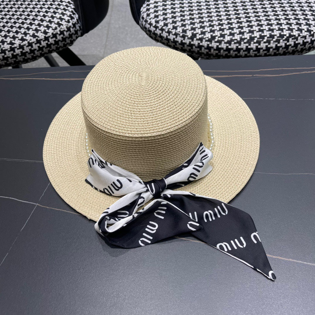 MM SMALL-BRIM STRAW HAT IN LIGHT BEIGE AND PEARL EMBELLISHED