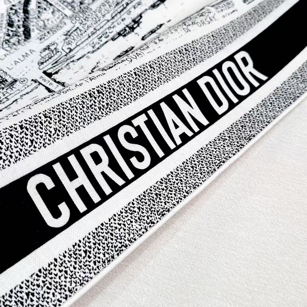 DIOR SCARF 110 CM IN SILK 730652